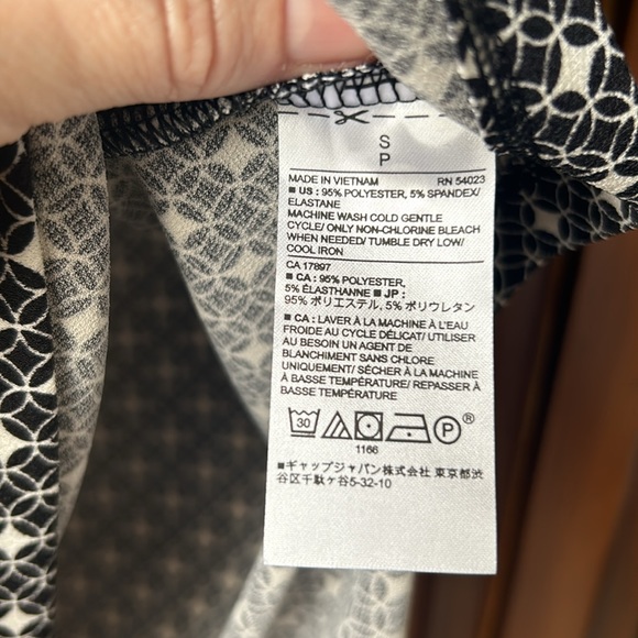 Banana Republic Factory Blouse - Picture 5 of 7
